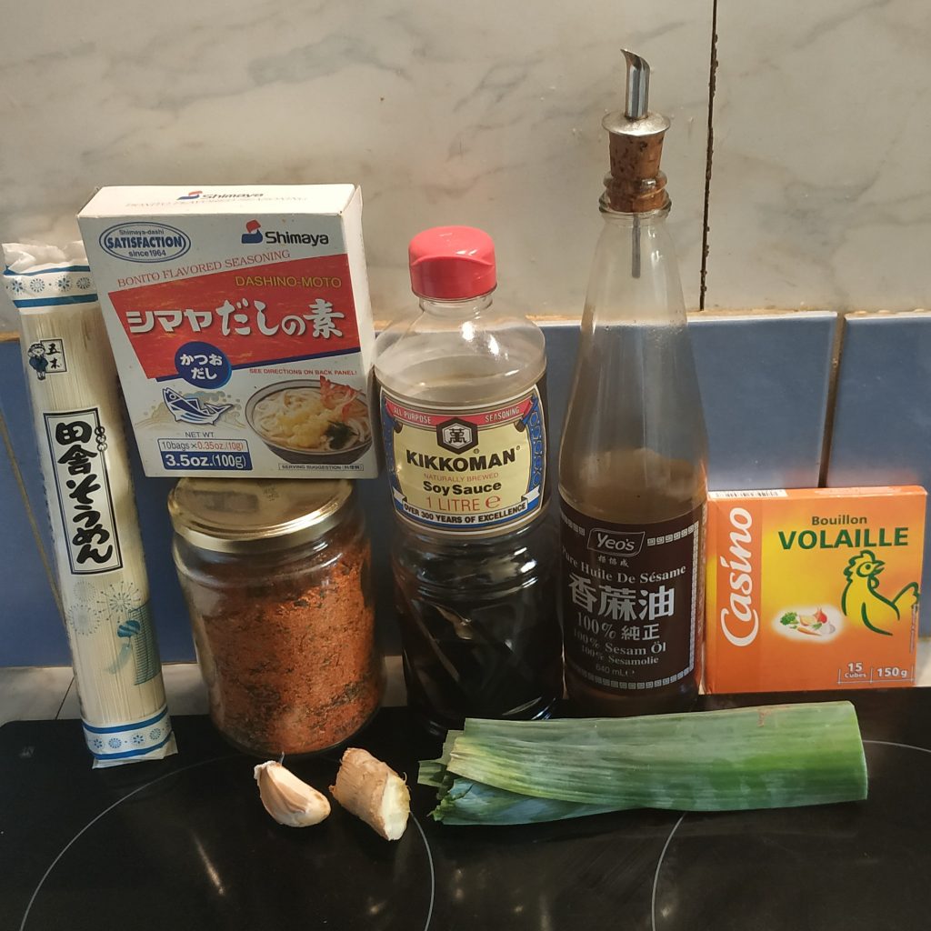 Ce qu il vous faut pour faire des somen nouilles froides avec un bouillon chaud tsukemen
