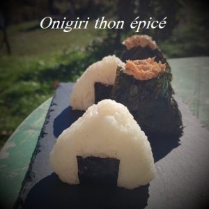 Onigiri thon epice pret a deguster
