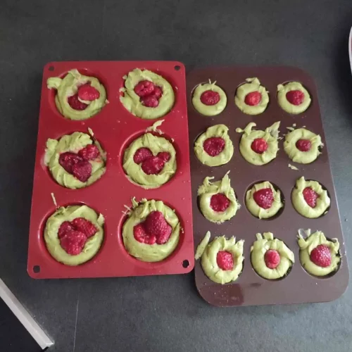 muffins matcha framboises avant la cuisson